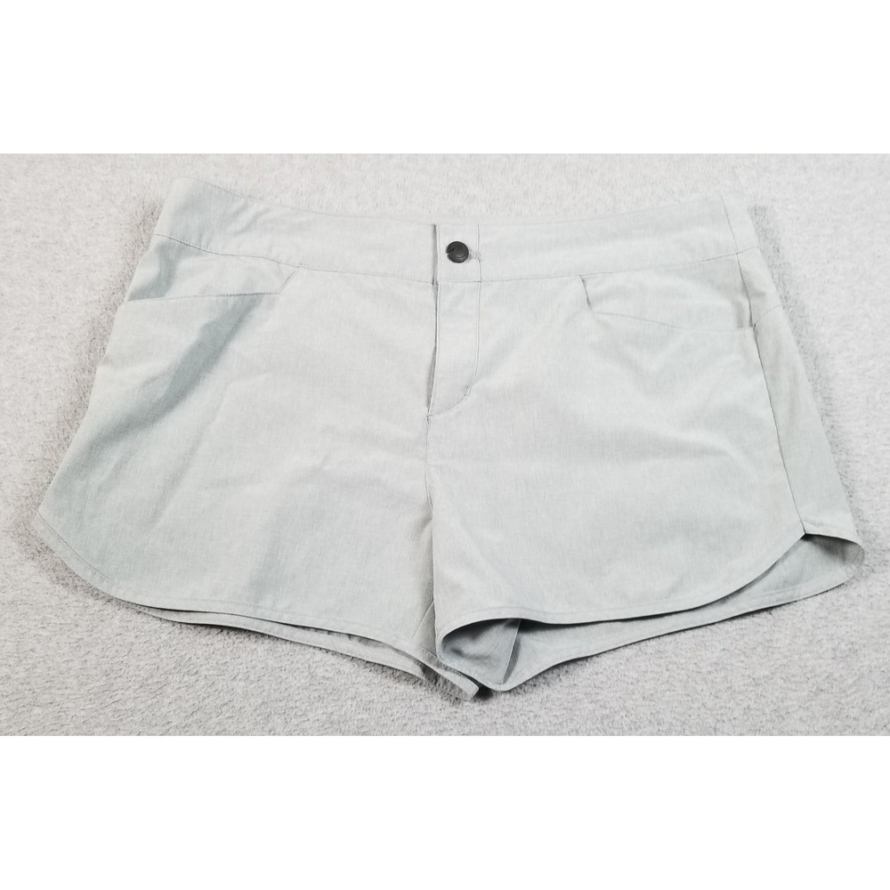 Magellan Outdoors Fish Shorts Womens Large L Gray Hiking Fishing Performance